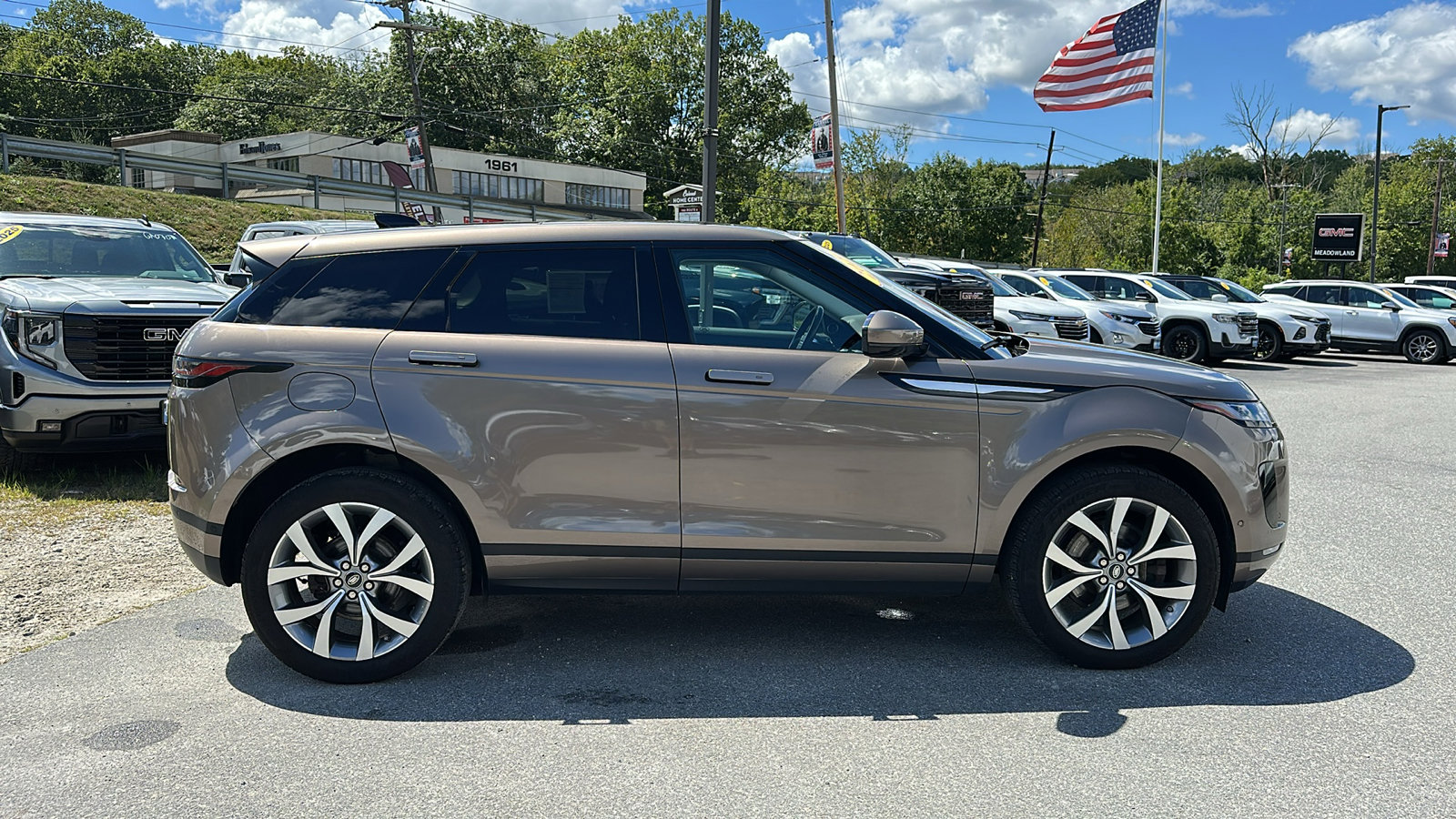 2020 Land Rover Range Rover Evoque SE photo 3