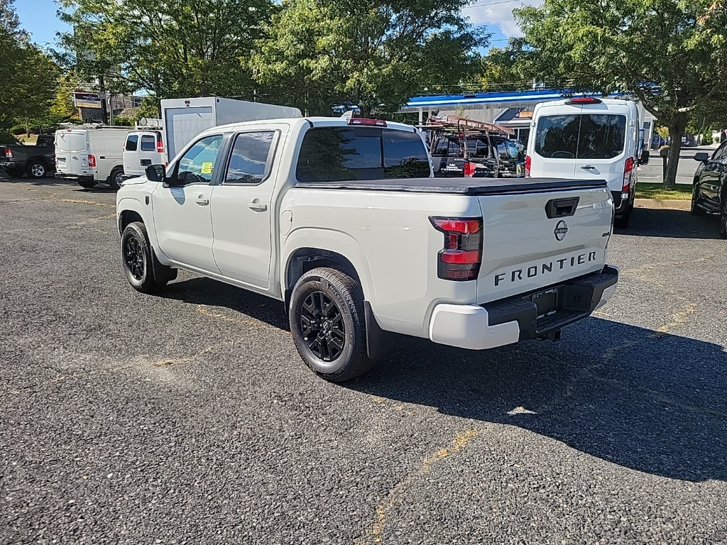 2026 Nissan Frontier SV photo 3