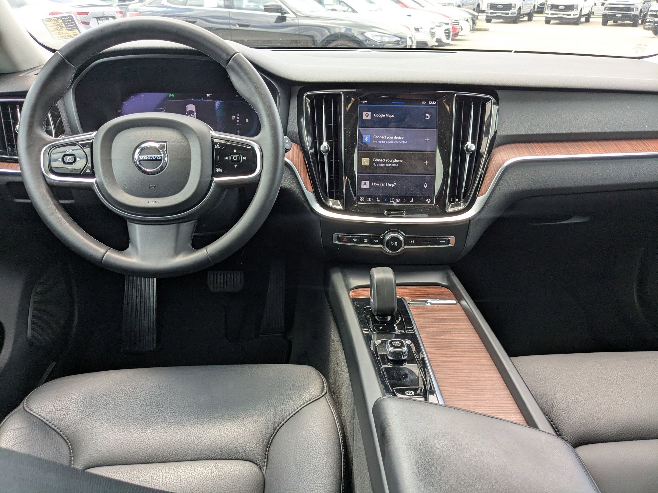 2023 Volvo V60 Cross Country B5 Plus photo 24