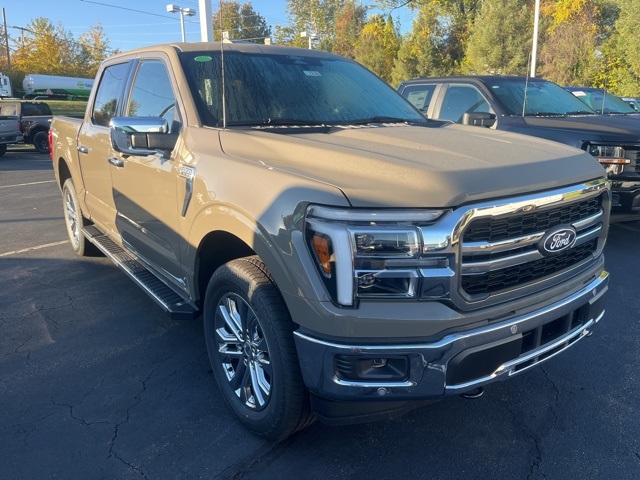 2025 Ford F-150 Lariat photo 3