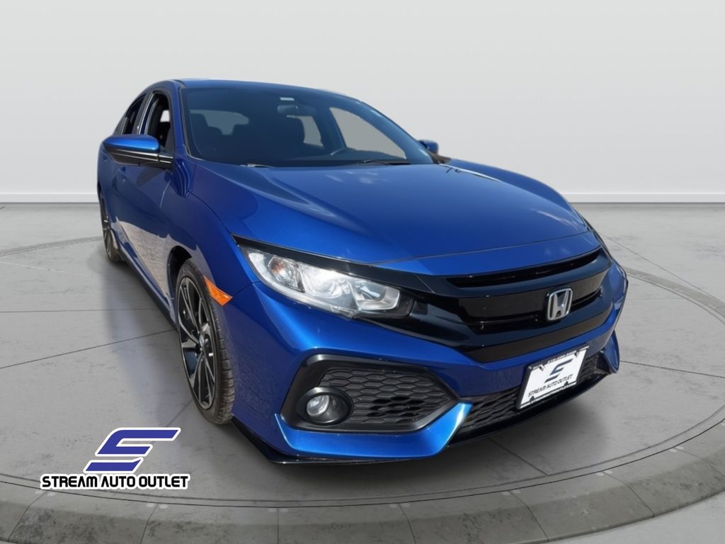 2018 Honda Civic Sport photo 2