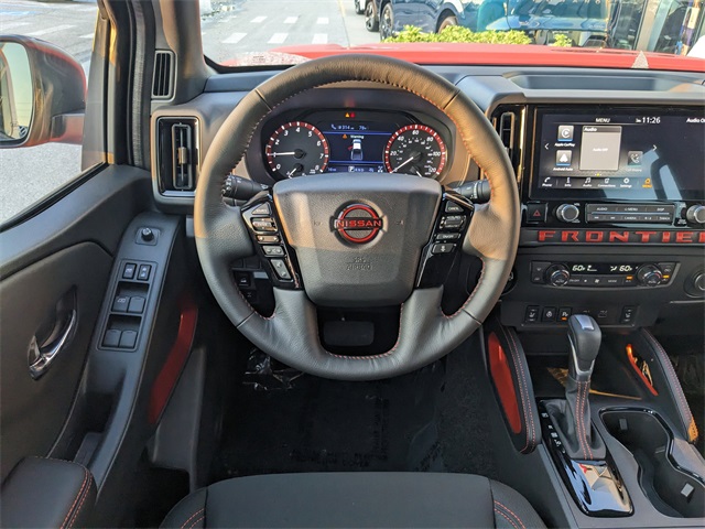 2025 Nissan Frontier Crew Cab PRO-4X photo 8