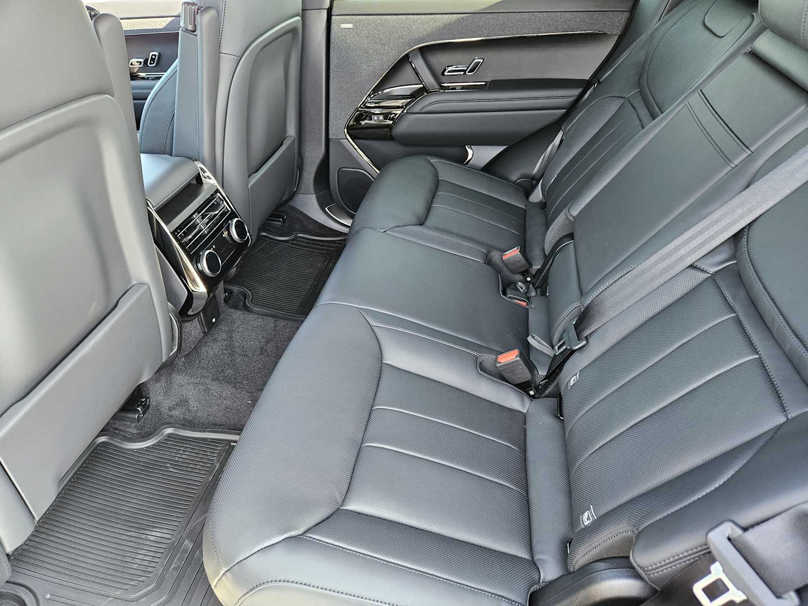 2025 Land Rover Range Rover Sport SE photo 29