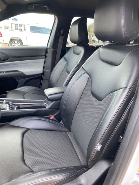 2024 Jeep Compass Latitude photo 4