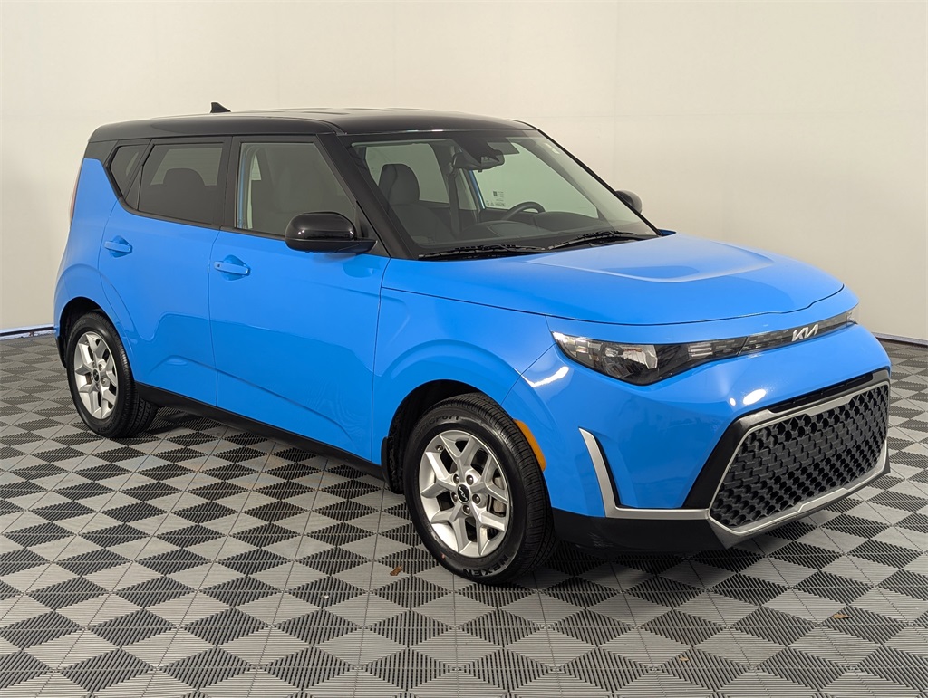 2023 Kia Soul S photo 7