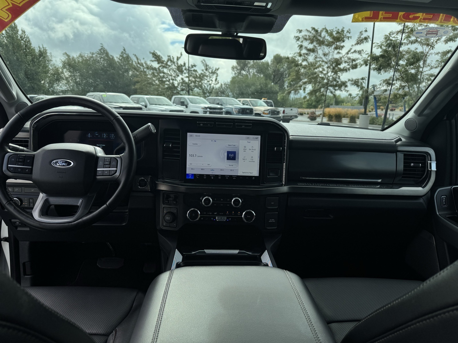 2024 Ford F-350 photo 29