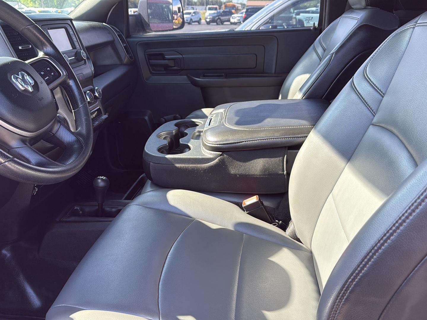 2021 Ram 3500 Tradesman photo 4