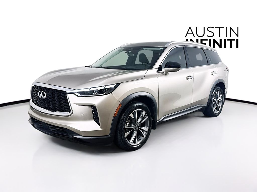 2023 Infiniti QX60 Luxe photo 3