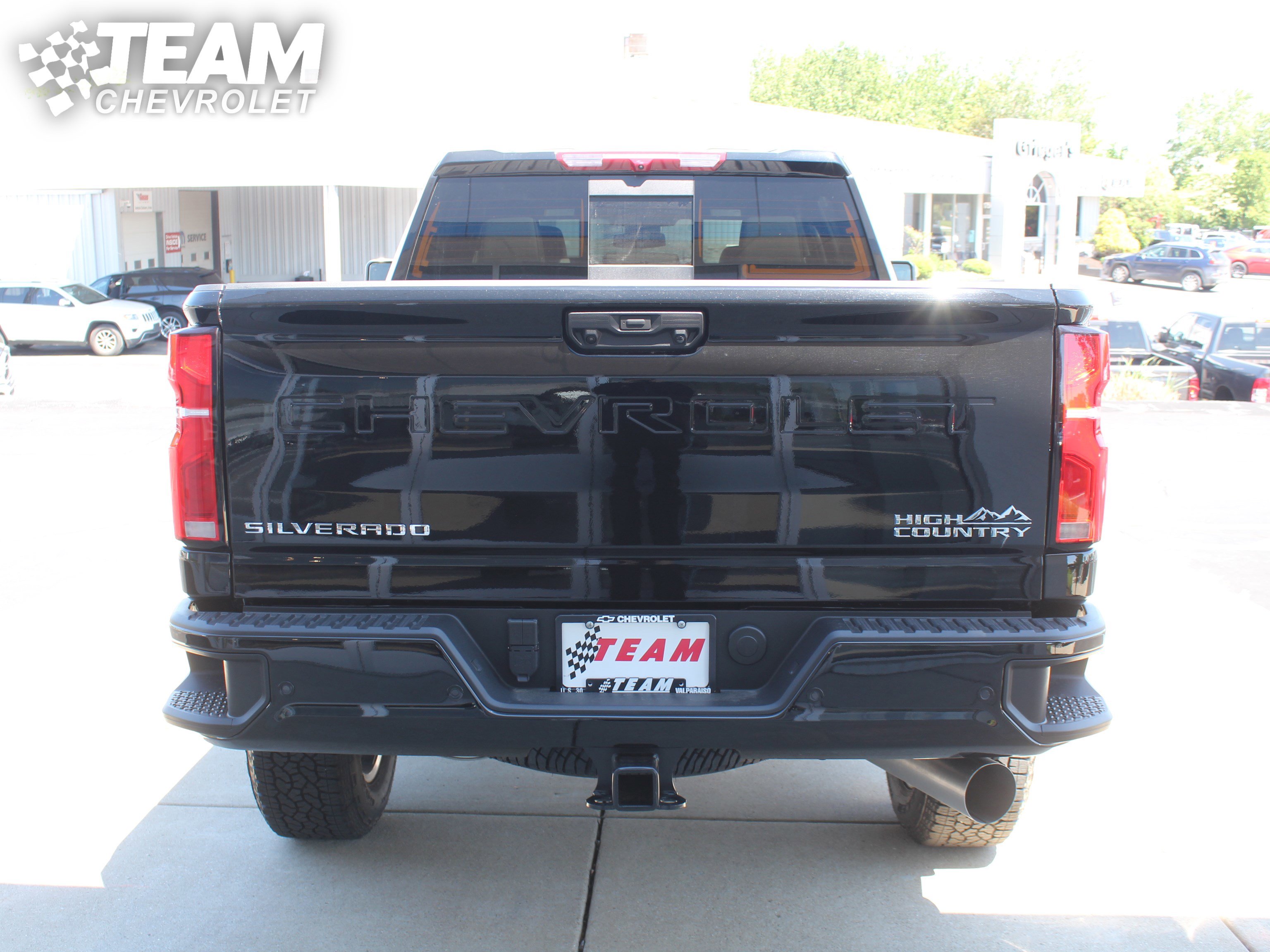 2025 Chevrolet Silverado 2500HD High Country photo 3