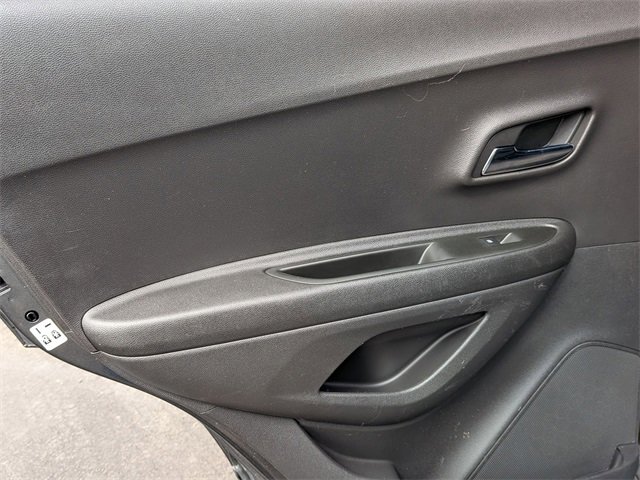 2020 Chevrolet Trax LS photo 28