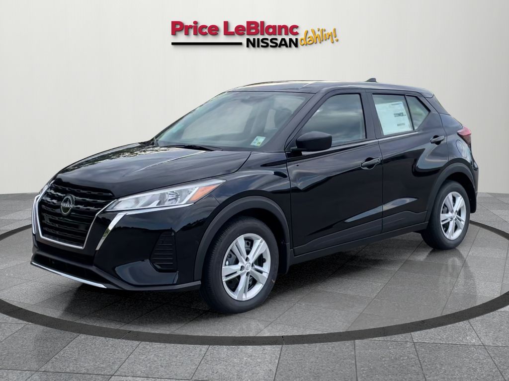 2025 Nissan Kicks Play S photo 2