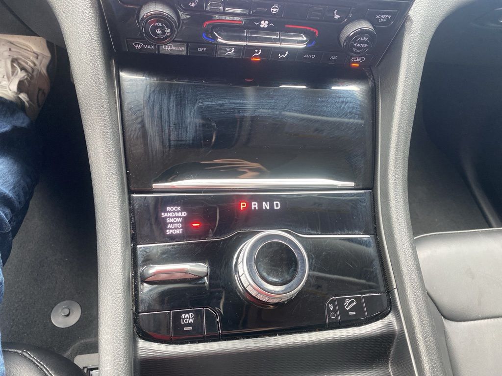 2023 Jeep Cherokee Base photo 32
