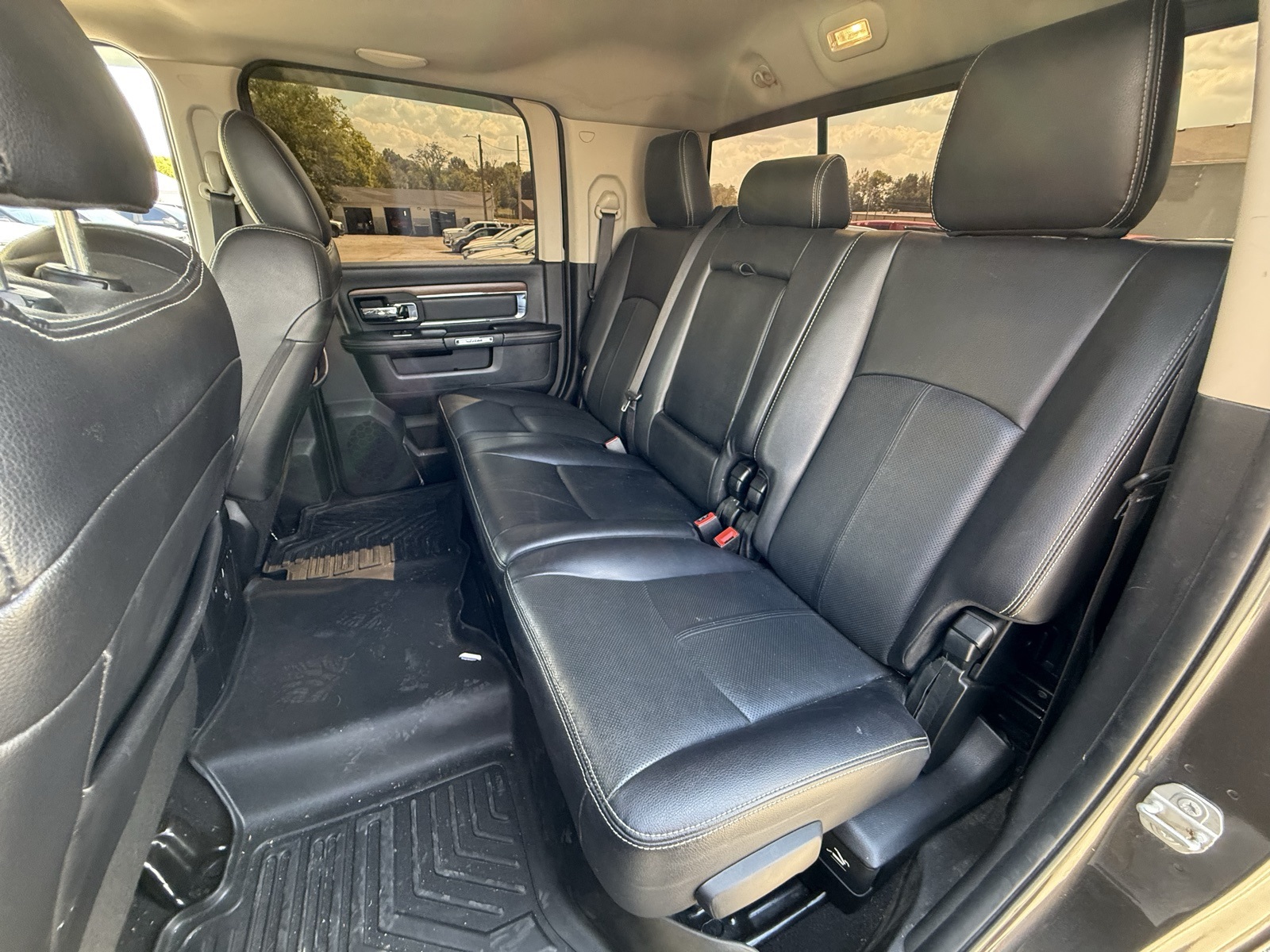 2018 Ram 2500 Laramie photo 27