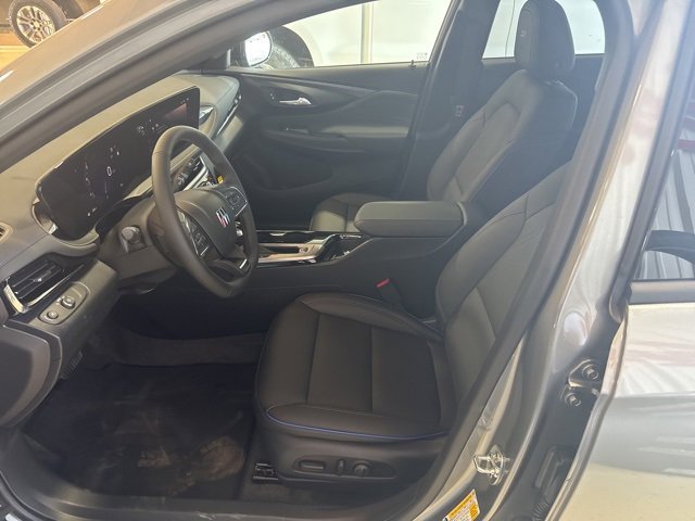 2026 Buick Envista ST photo 3