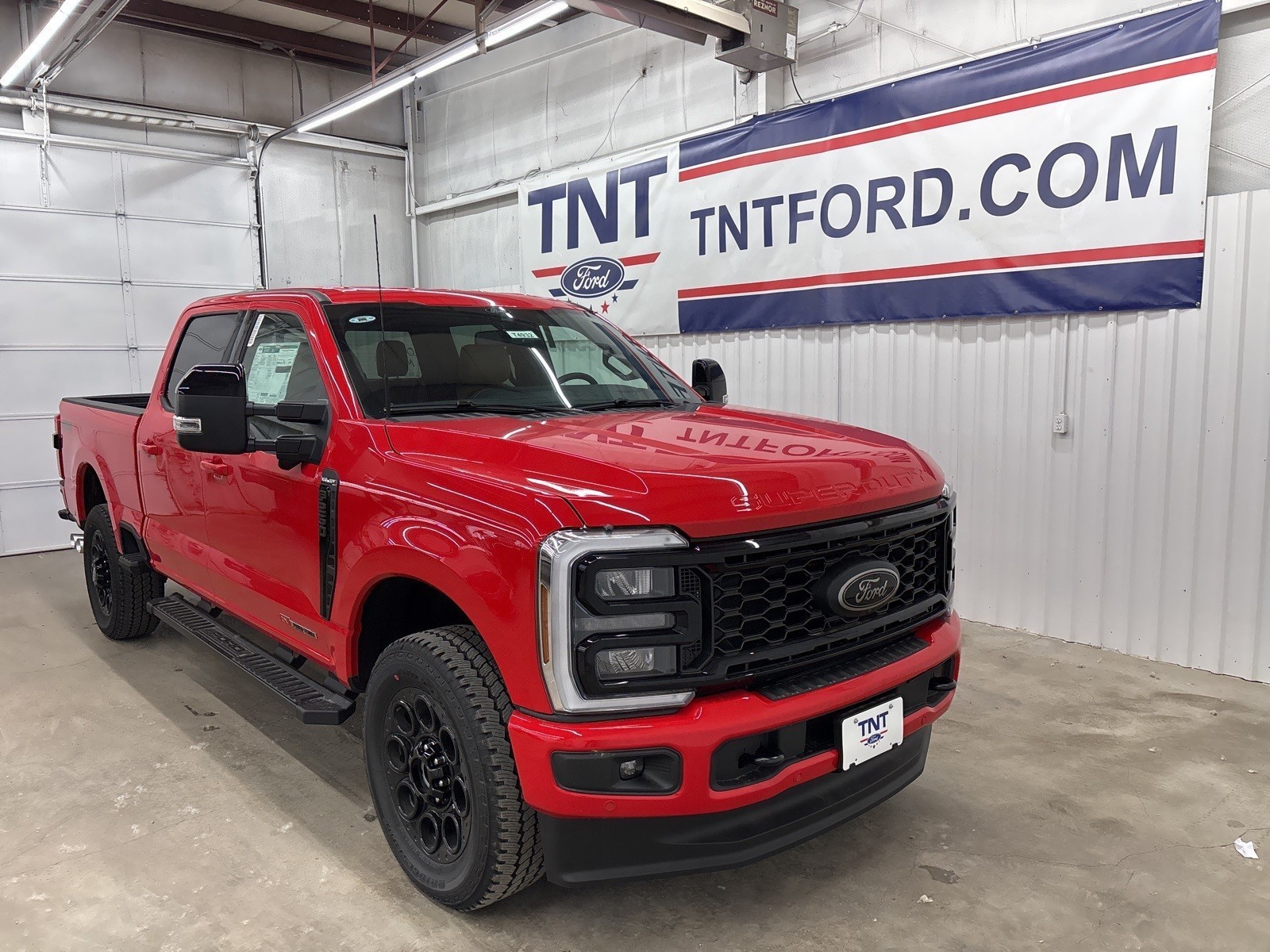 2025 Ford F-250 Lariat photo 2