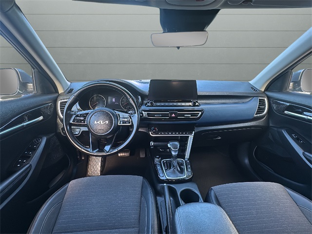 2023 Kia Seltos S photo 11