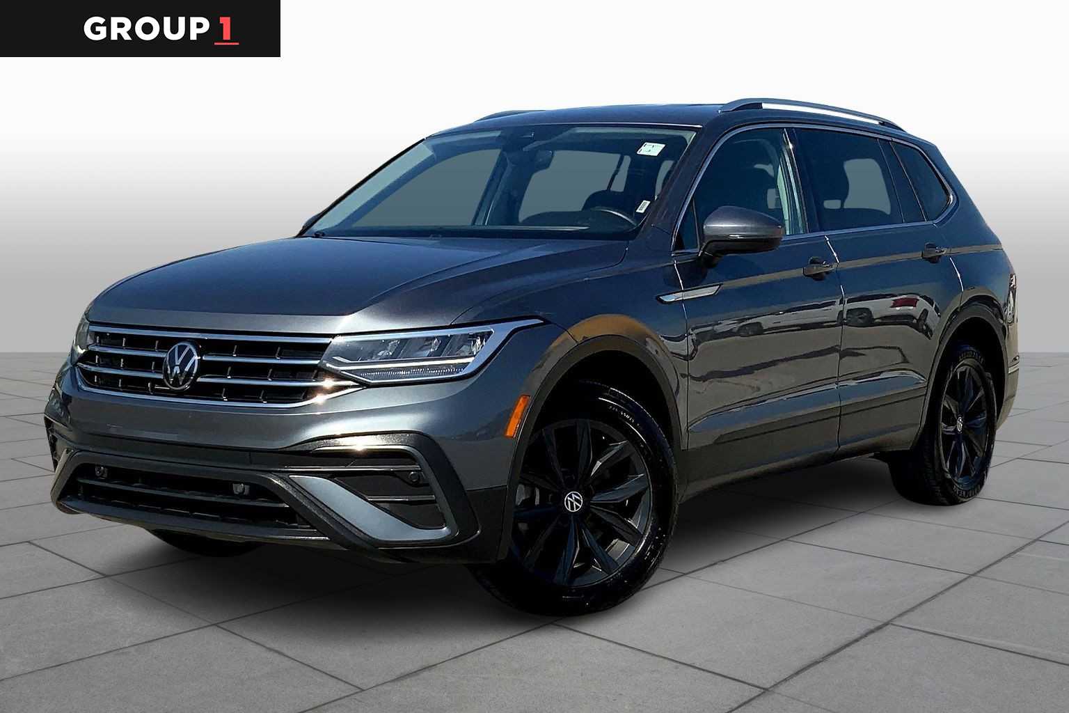 2024 Volkswagen Tiguan SE's photo