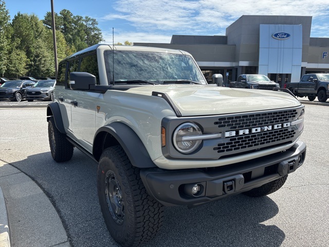 2025 Ford Bronco Badlands photo 2
