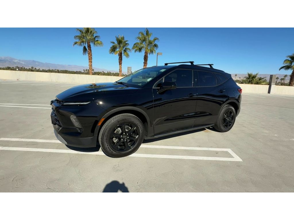 2025 Chevrolet Blazer 2LT photo 4