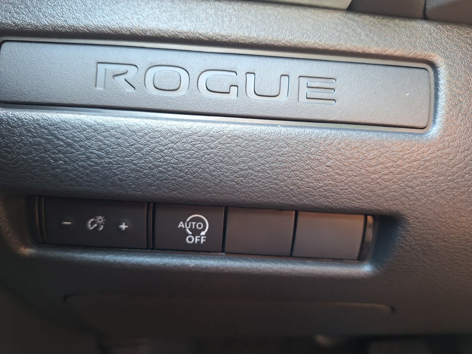 2026 Nissan Rogue S photo 12