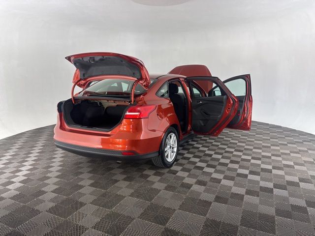 2018 Ford Focus SE photo 13