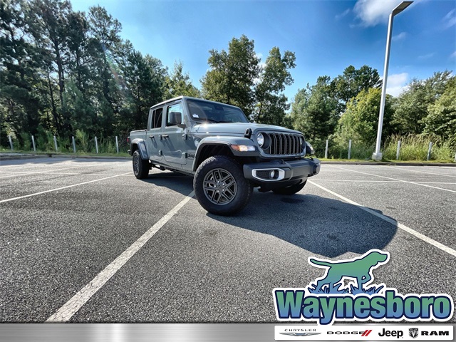 2024 Jeep Gladiator Sport S's photo