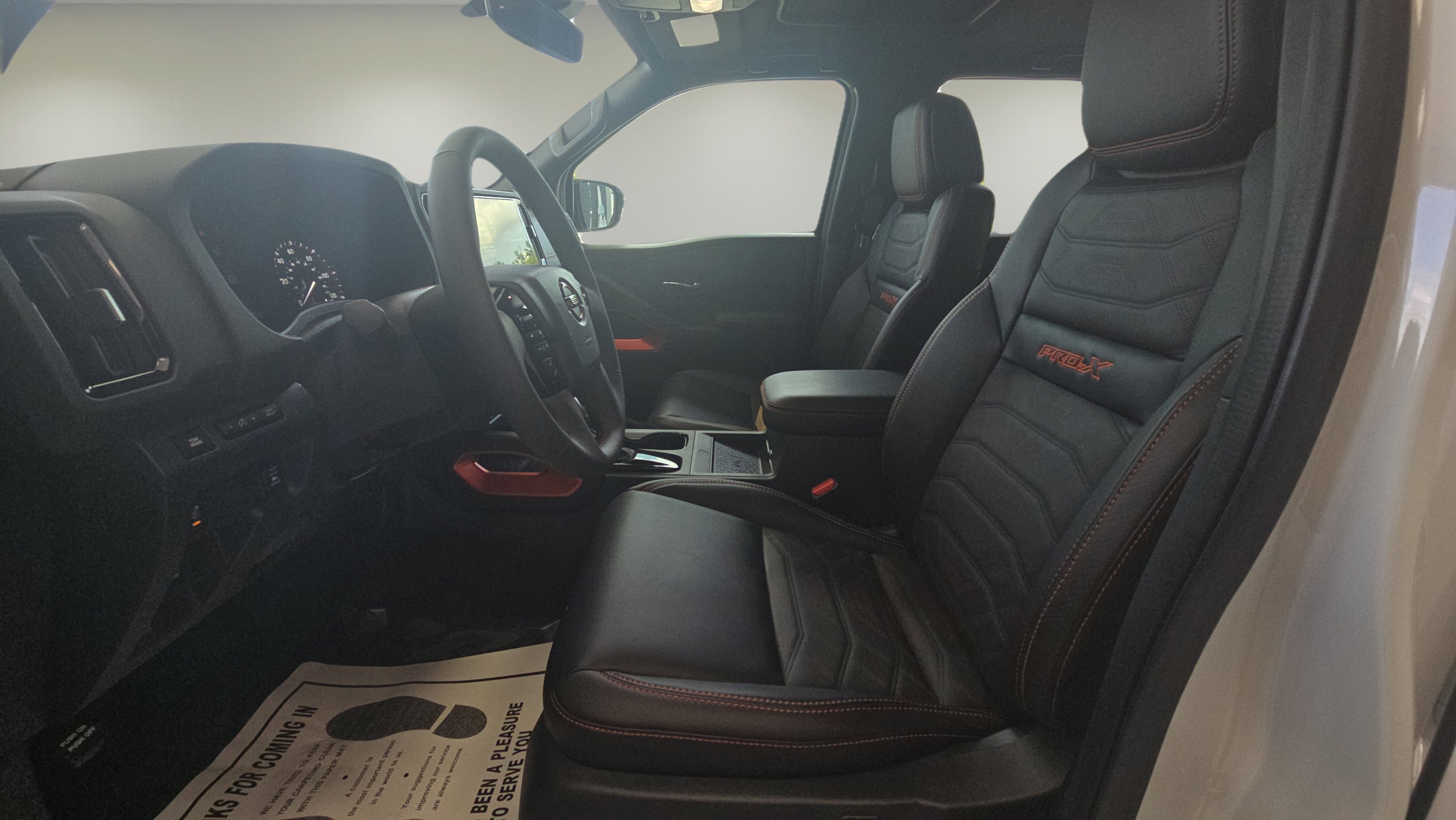 2025 Nissan Frontier Crew Cab PRO-X photo 10