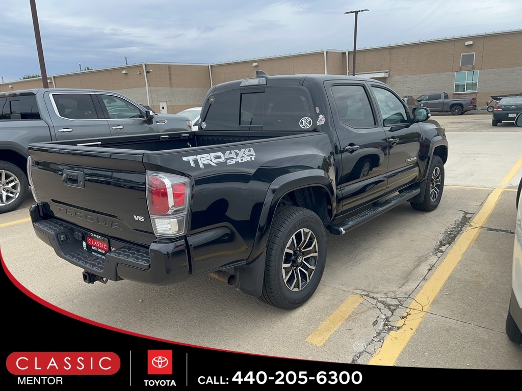 2020 Toyota Tacoma TRD Sport photo 3