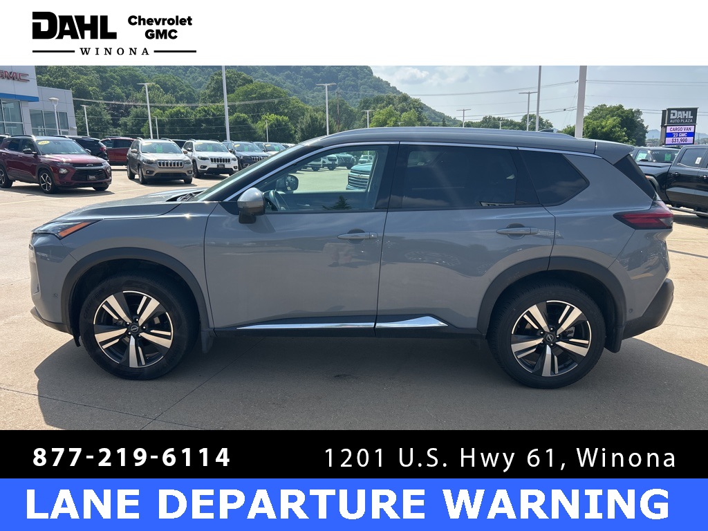 Used 2022 Nissan Rogue SL with VIN 5N1BT3CB2NC693055 for sale in Winona, Minnesota