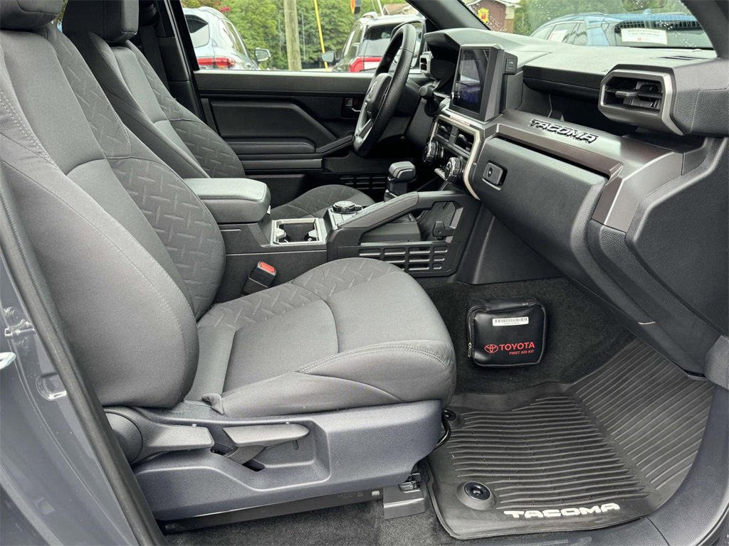 2024 Toyota Tacoma SR5 4x4 photo 11