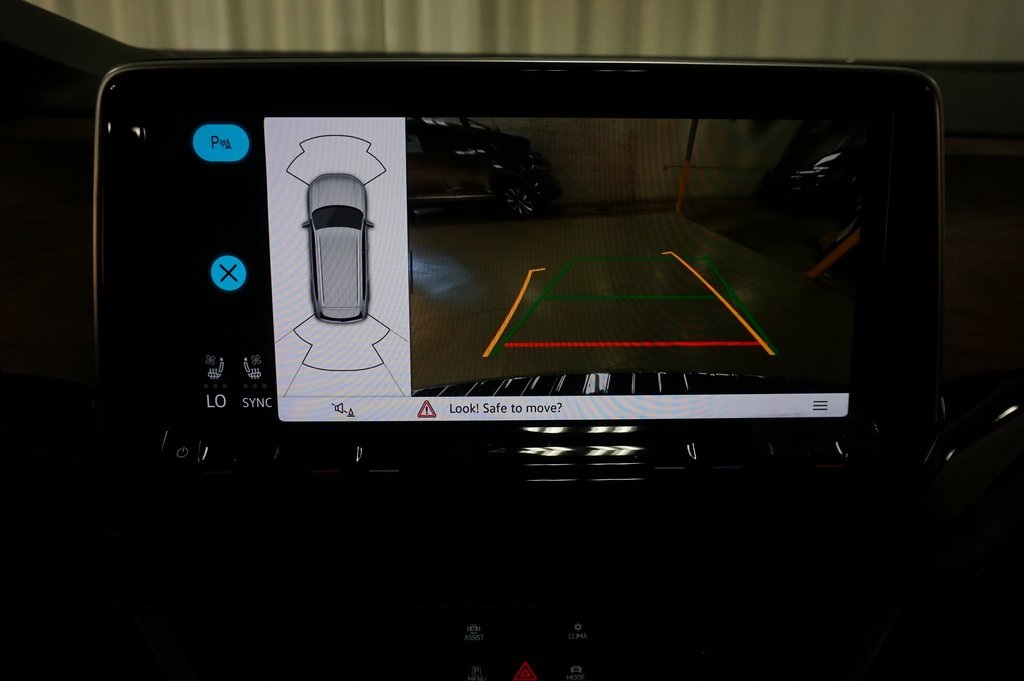 2026 Volkswagen Atlas SE Technology photo 21
