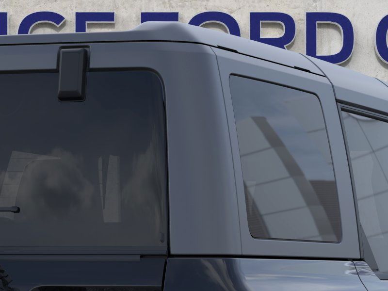 2024 Ford Bronco Badlands photo 24