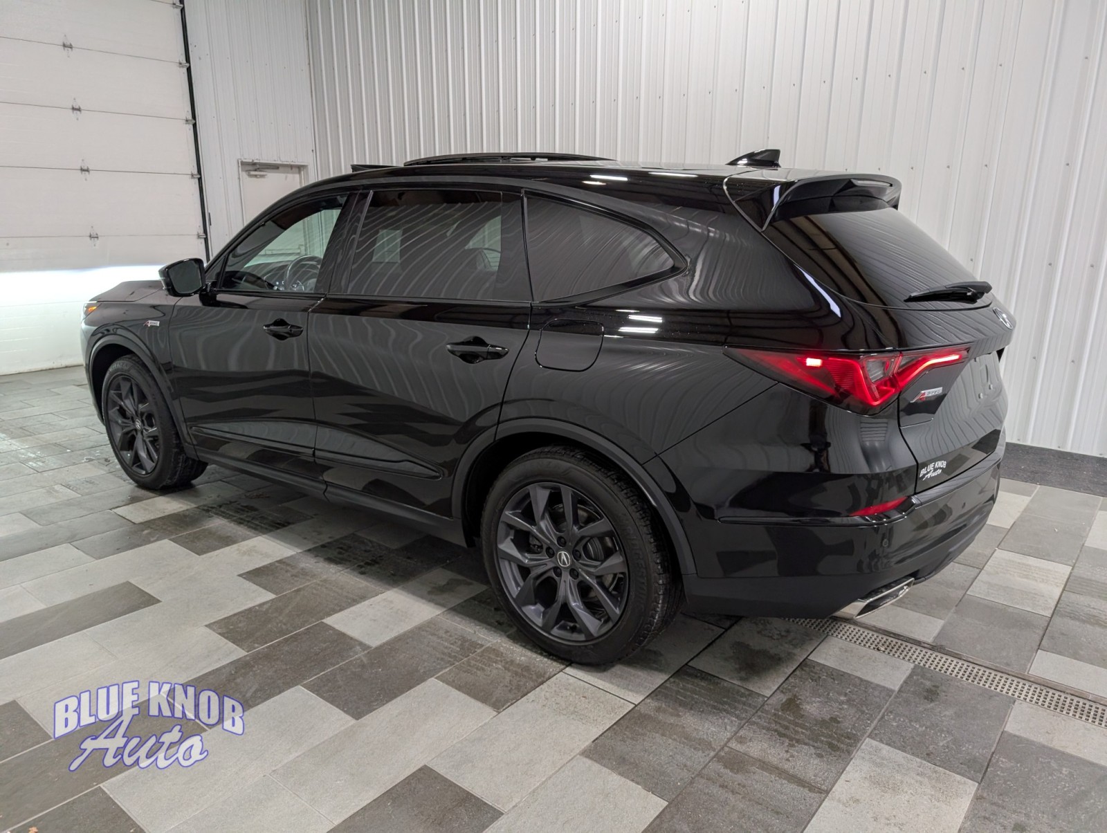 2023 Acura MDX SH-AWD A-Spec photo 2