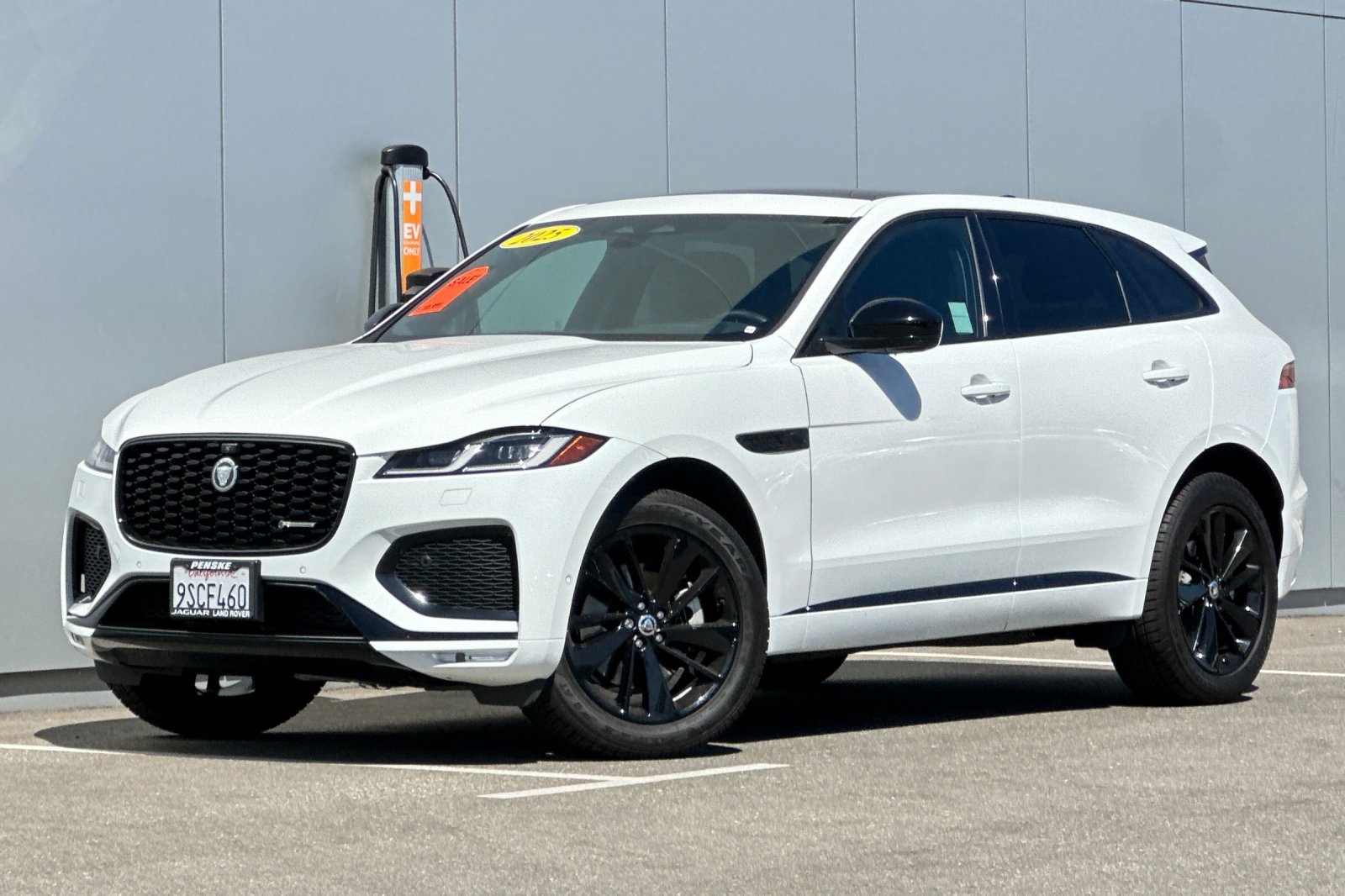 2025 Jaguar F-PACE R-Dynamic S