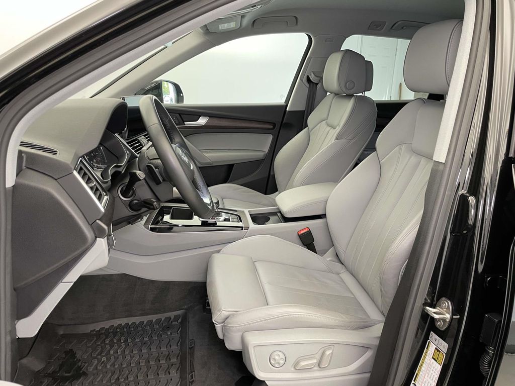 2024 Audi Q5 45 S line Premium photo 4