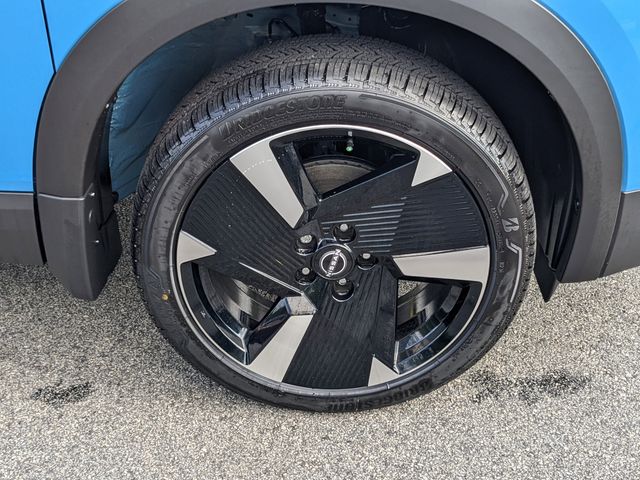 2025 Nissan Kicks SR photo 10