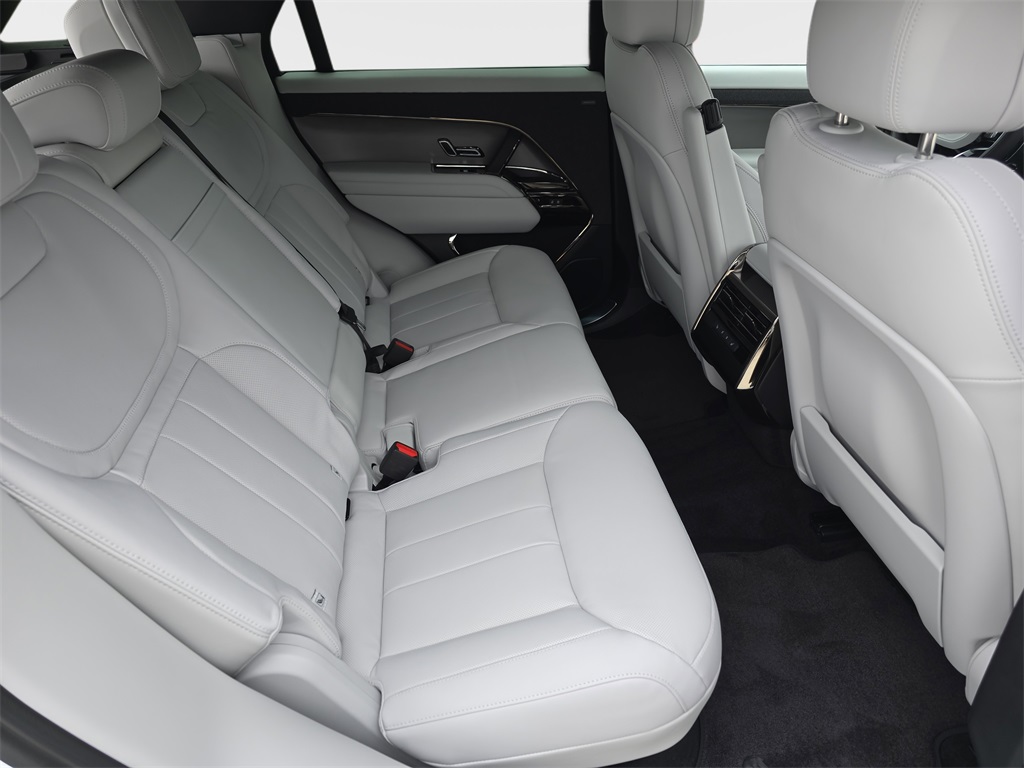 2025 Land Rover Range Rover Sport SE photo 10