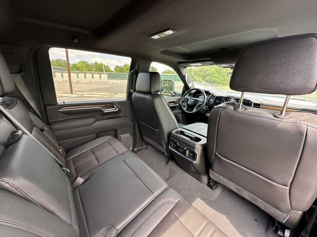 2025 Chevrolet Silverado 2500HD High Country photo 21