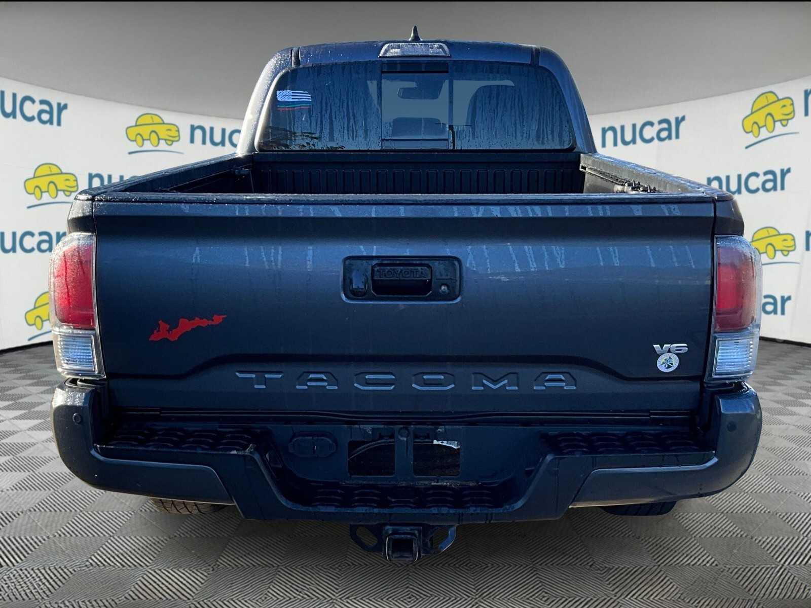 2023 Toyota Tacoma TRD Sport 4x4 photo 2