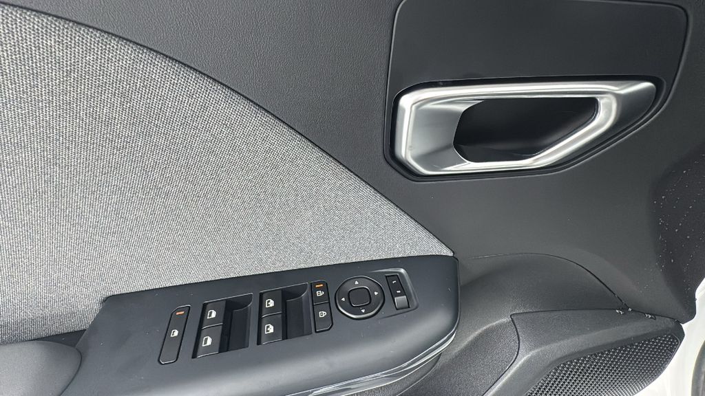 2025 Kia K4 EX photo 16