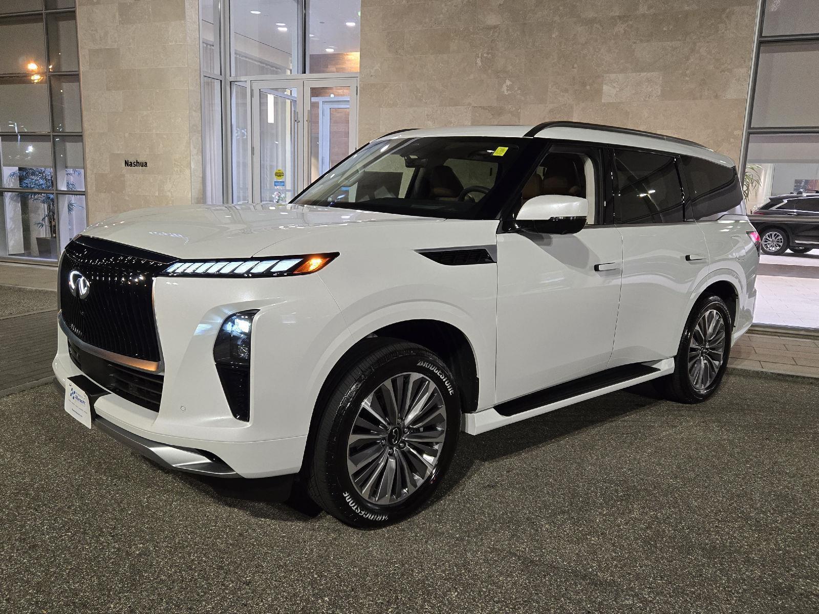 2026 Infiniti QX80 Luxe photo 2