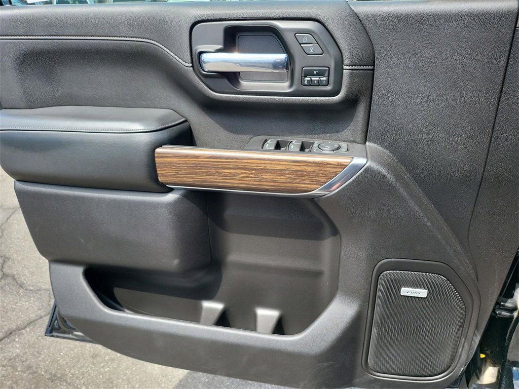 2023 Chevrolet Silverado 2500HD High Country photo 15