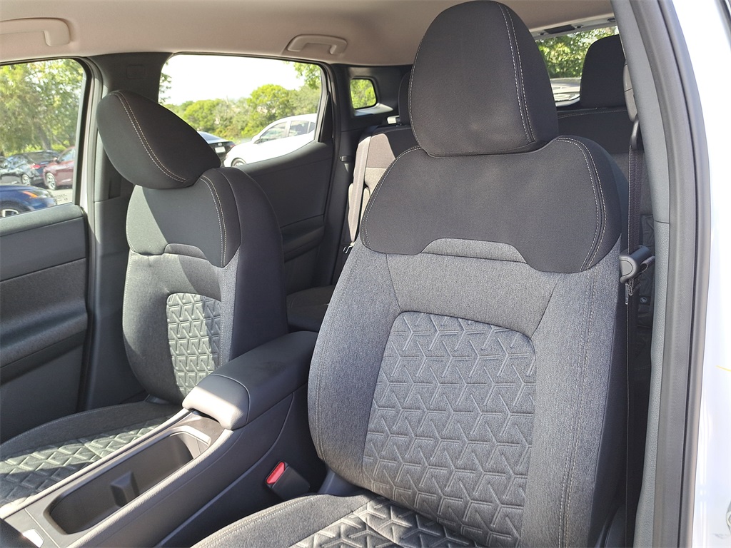 2026 Nissan Kicks SV photo 16