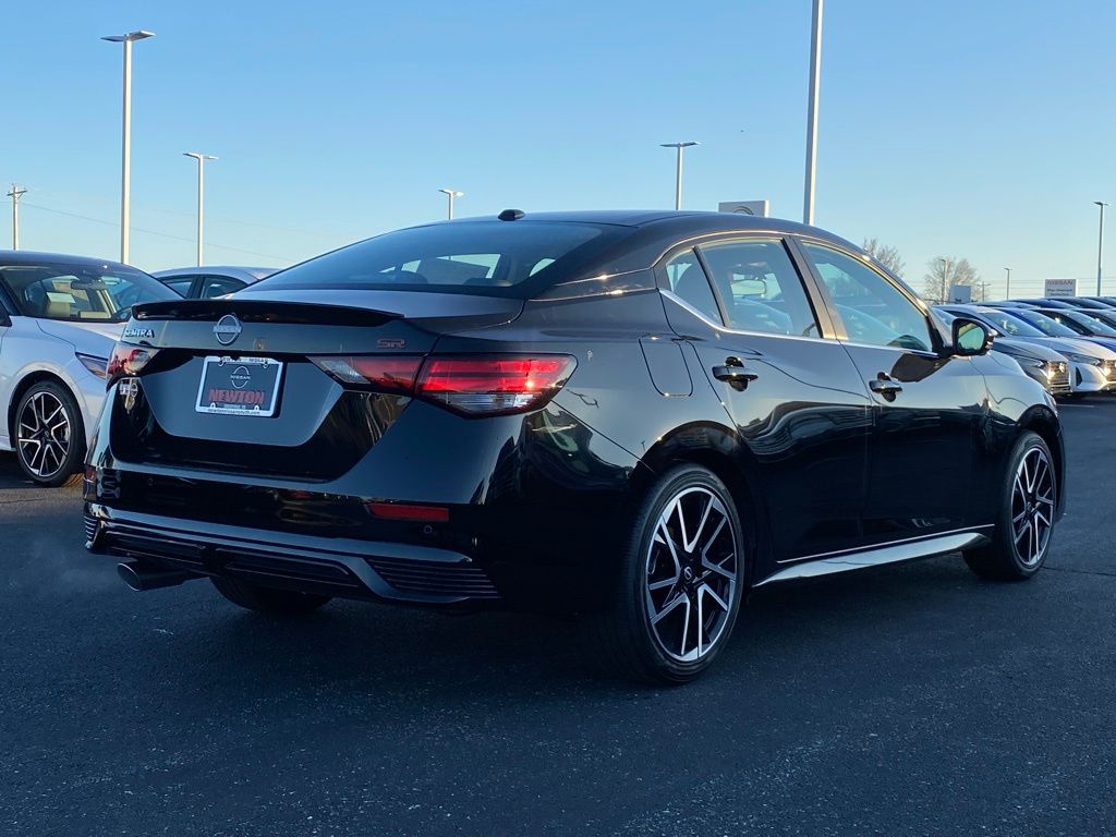 2025 Nissan Sentra SR photo 4