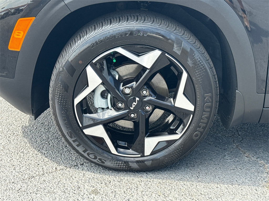 2024 Kia Seltos EX photo 11