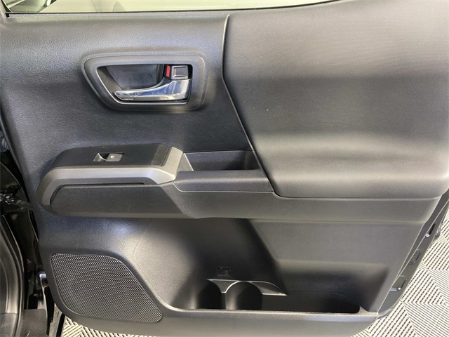 2023 Toyota Tacoma TRD Off-Road photo 22
