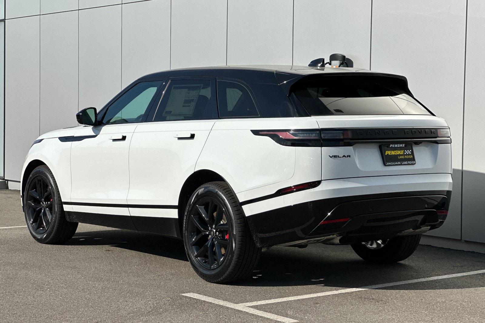 2025 Land Rover Range Rover Velar SE photo 3