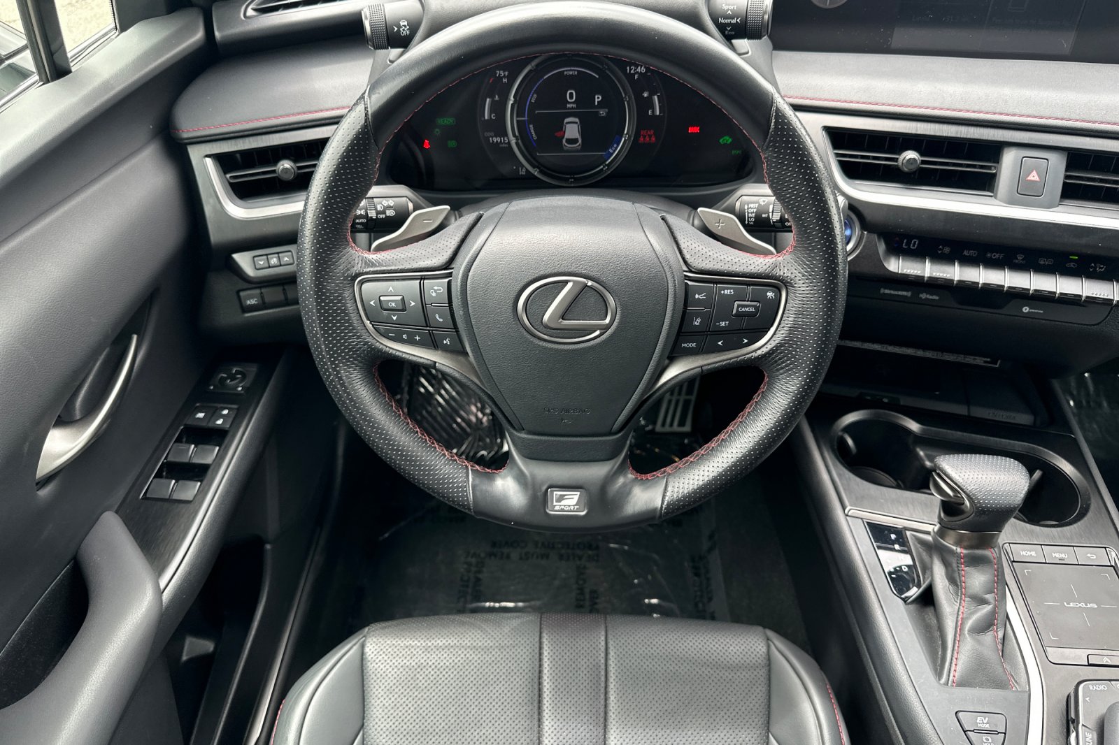 2022 Lexus UX 250h F SPORT photo 13