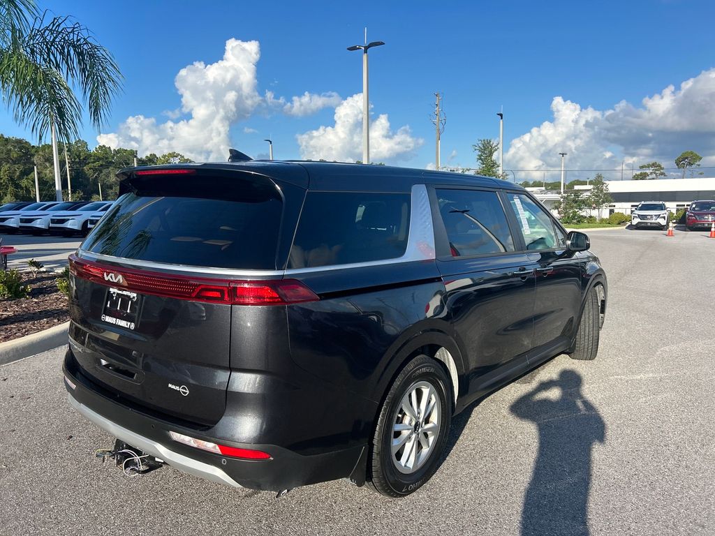 2022 Kia Carnival LXS photo 4