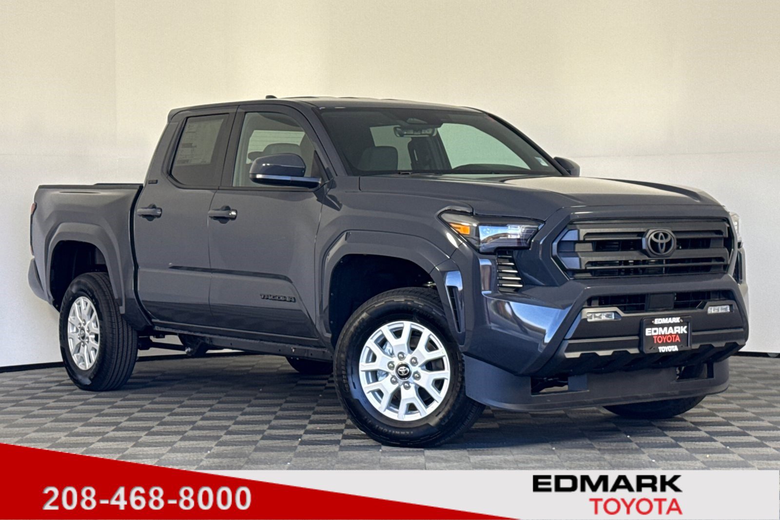 2025 Toyota Tacoma SR5's photo